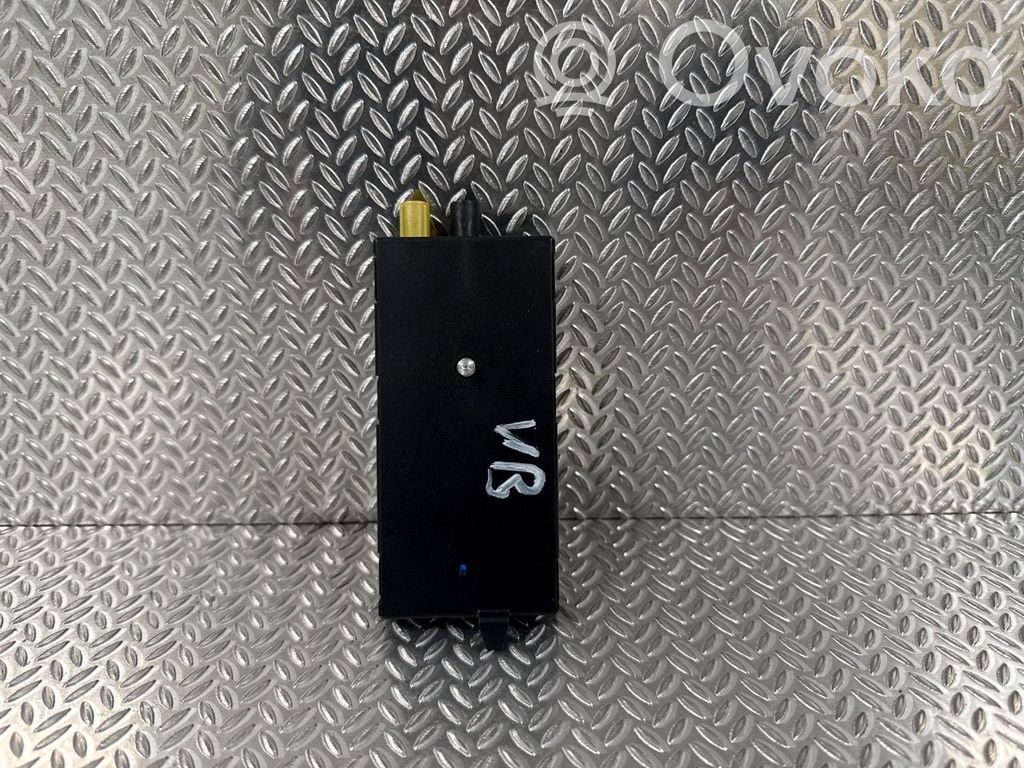 BMW i4 Antenos stiprintuvas 