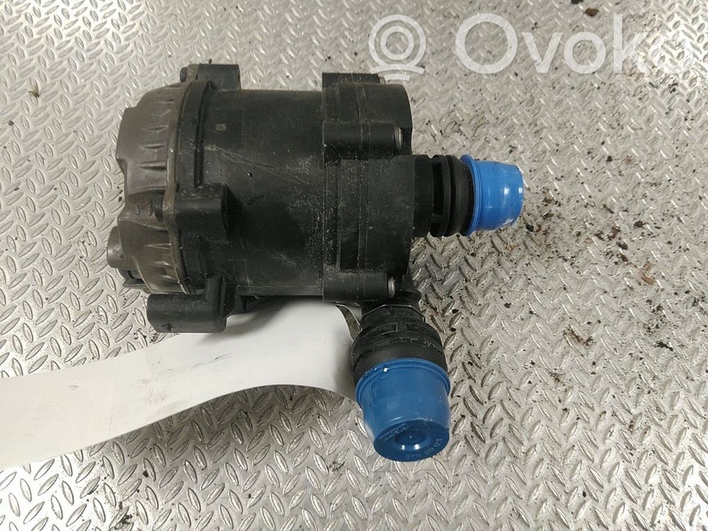 BMW 2 F22 F23 Pompa dell’acqua 