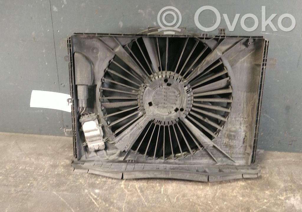 Mercedes-Benz E W212 Suport ventilator radiator 