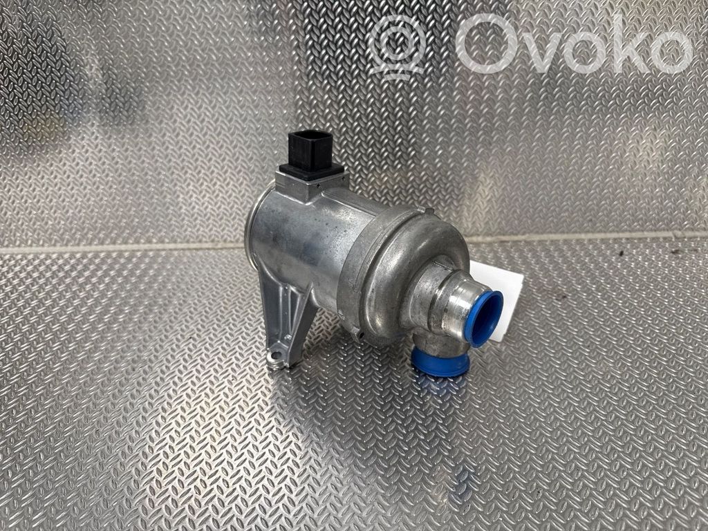 Pompe de circulation d'eau   32382249,31368715,31368715,31368715,32382249