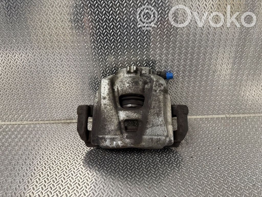 Etujarrusatula   8K0615404E,8K0615404E