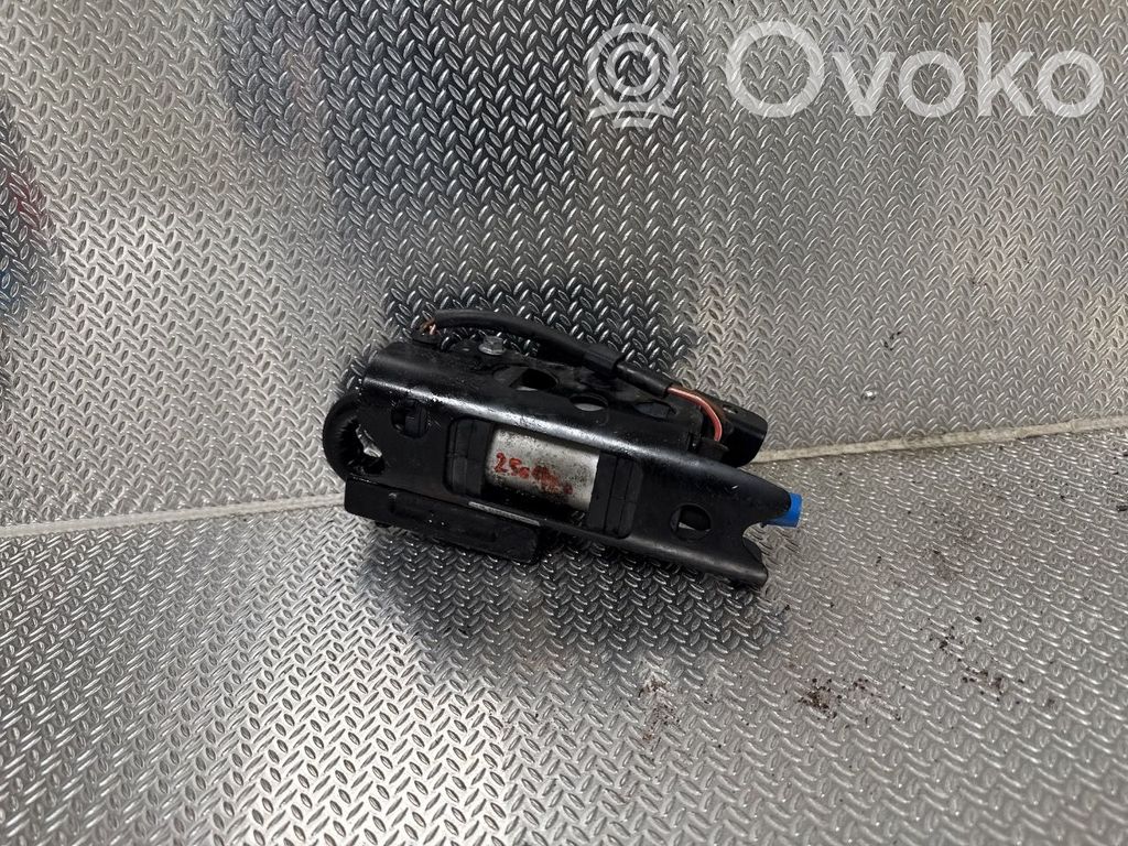 Volkswagen Golf VI Pompa carburante immersa