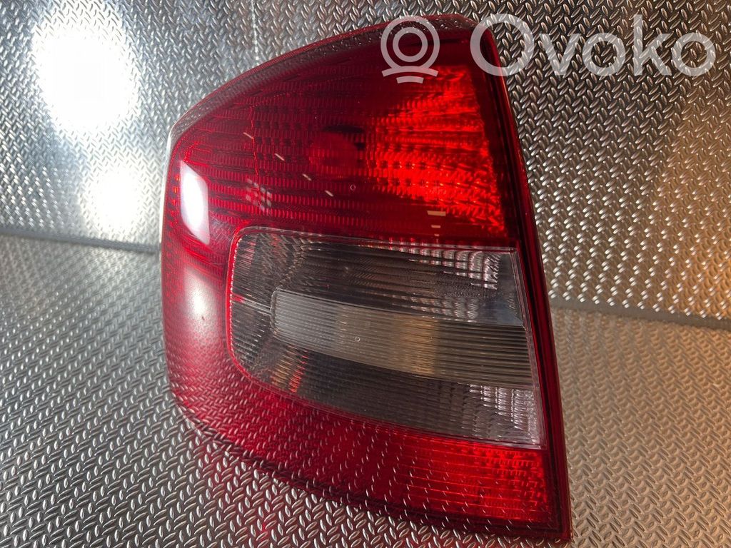 Skoda Octavia Mk2 (1Z) Lampă spate în caroserie 