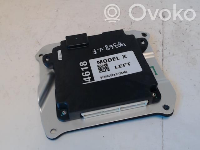 Tesla Model X Unité de commande module de porte 