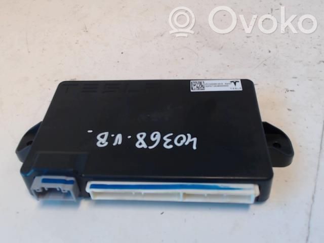 Tesla Model X Door control unit/module 