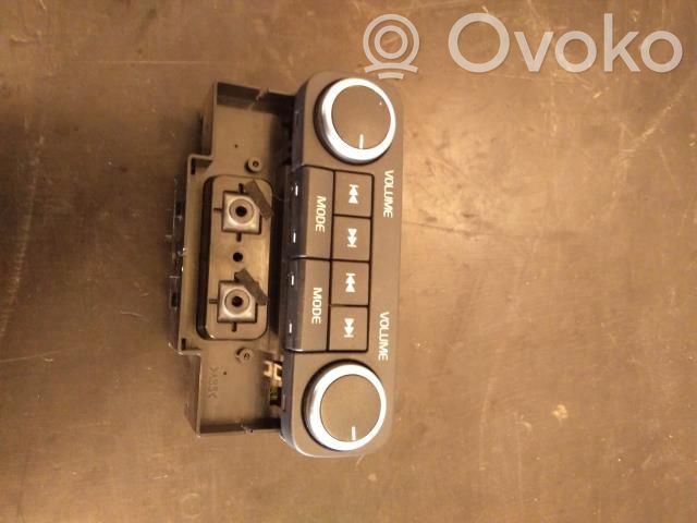 Volvo V70 Head unit multimedia control 