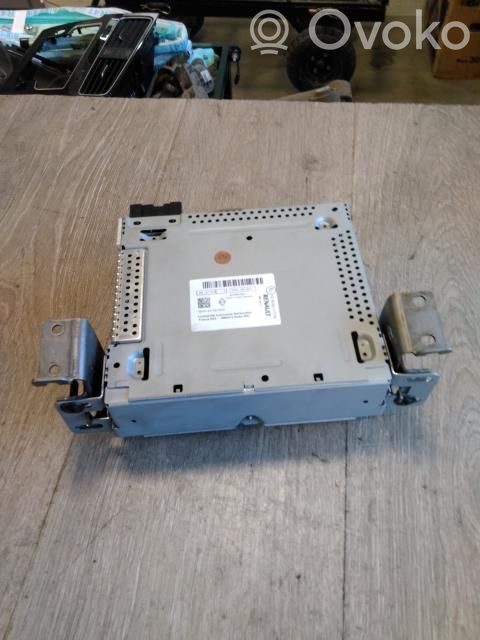 Renault Captur Unitate principală radio/CD/DVD/GPS 