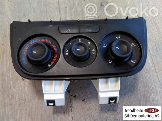 Opel Combo D Console centrale, commande chauffage/clim 