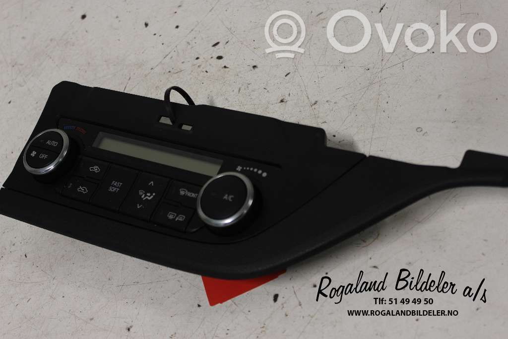 Toyota Auris E180 Console centrale, commande chauffage/clim 