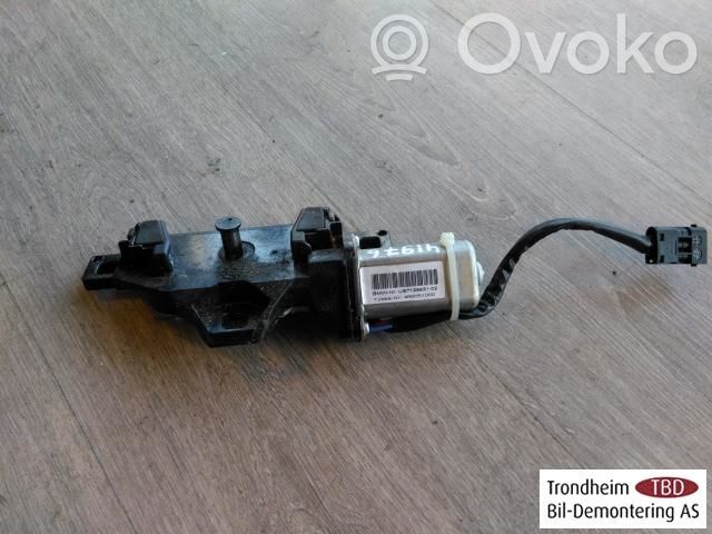 BMW 5 E60 E61 Spyna galinio borto 