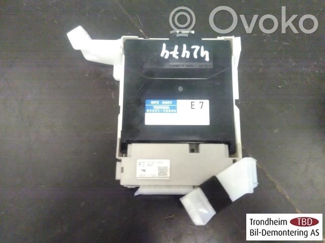 Lexus CT 200H Modul de control caroserie central 