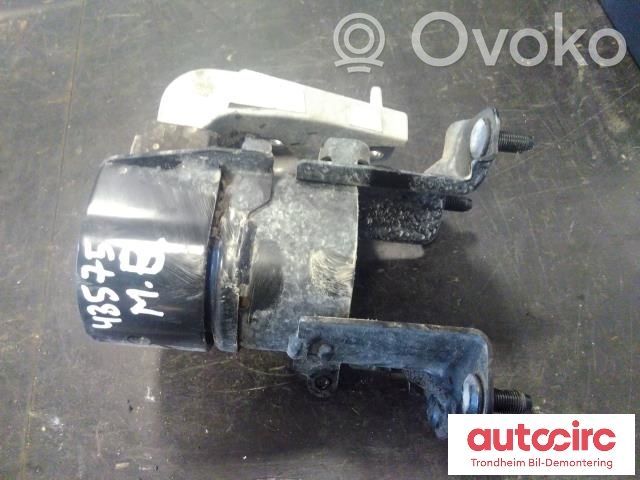Toyota RAV 4 (XA50) Engine mount bracket 