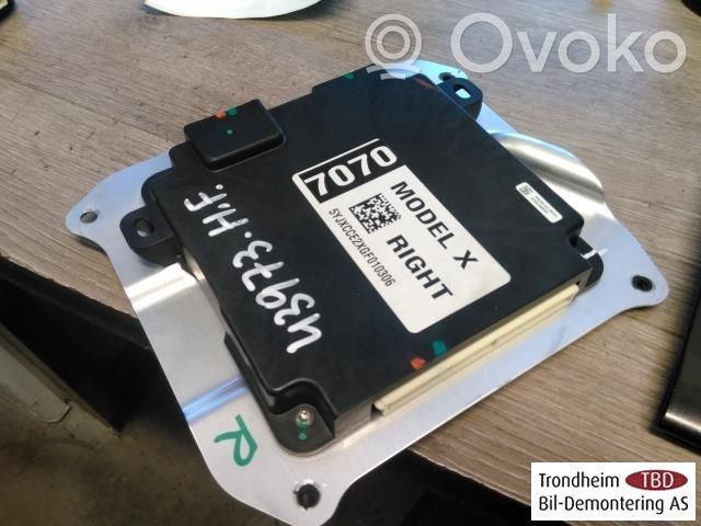 Tesla Model X Door control unit/module 