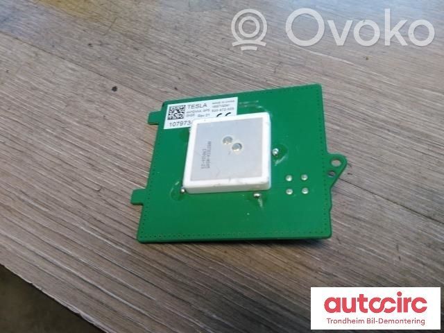 Antenos stiprintuvas   107973400C,920572003,107973400C,920572003