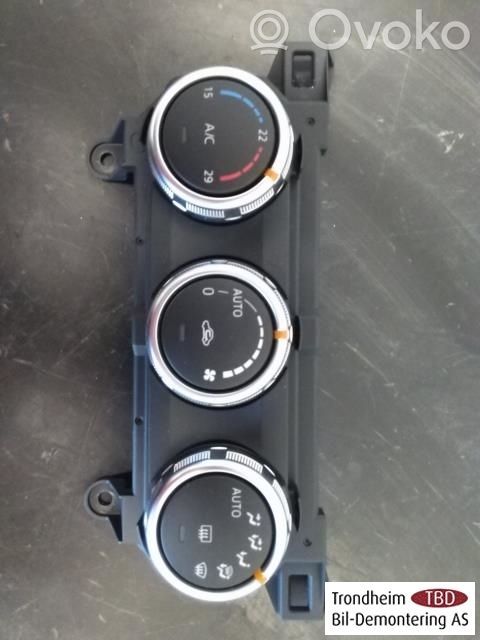 Mazda CX-3 Console centrale, commande chauffage/clim 