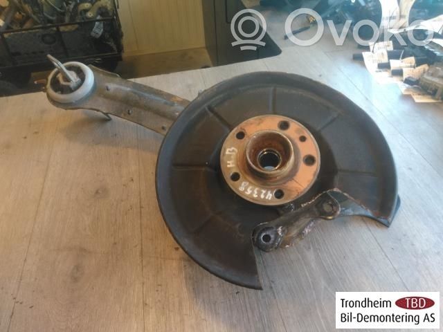 Volvo XC70 Fuso a snodo con mozzo ruota posteriore 