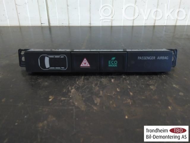 Schalter Warnblinkanlage   8002B409,8002B409