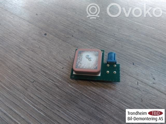 Porsche Taycan 9J1 Amplificatore antenna 