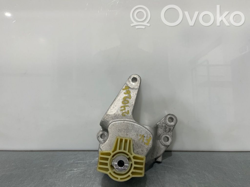 Volvo C40 Engine mount bracket 
