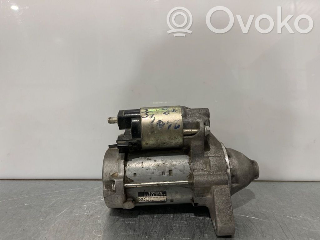 Toyota Avensis T270 Motorino d’avviamento 