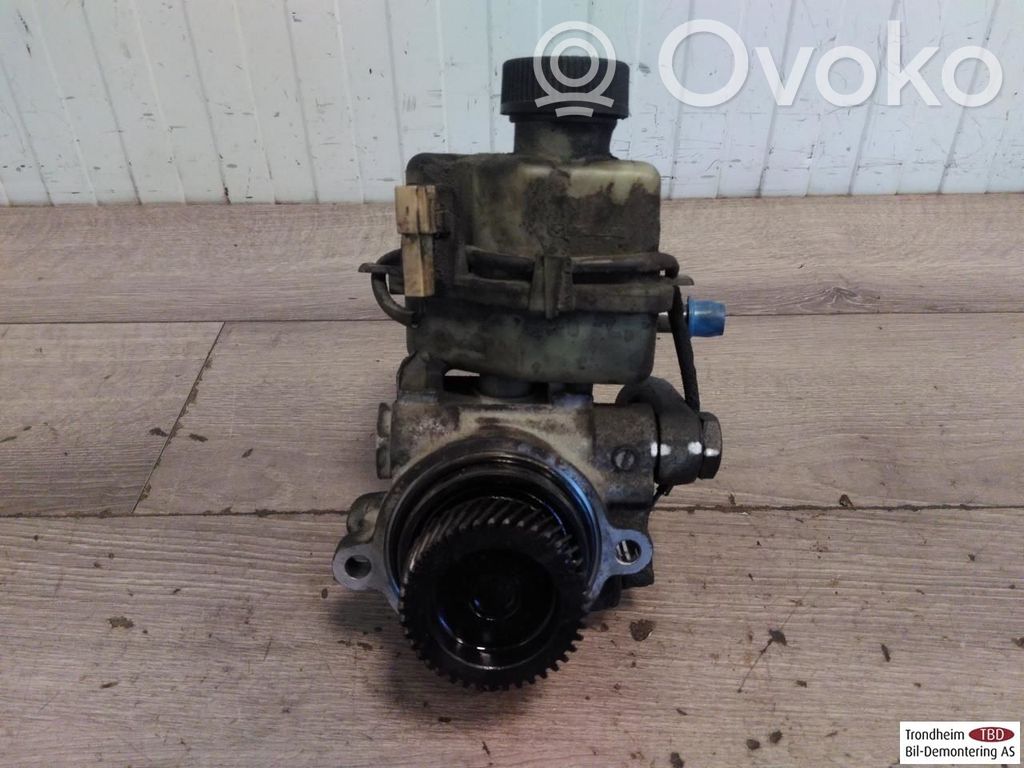 Ohjaustehostimen pumppu   CC3032650B,CC3032650B,CC3032650B