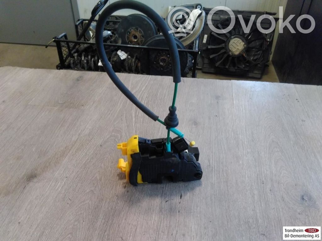 KIA Ceed Front door lock 