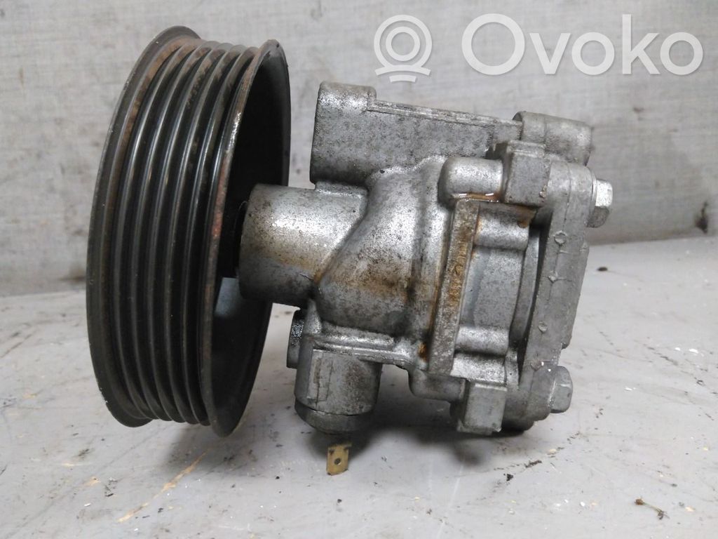 Mitsubishi Outlander Ohjaustehostimen pumppu 