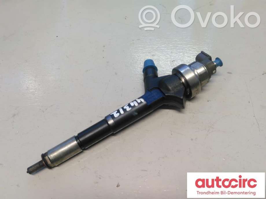Opel Astra J Inyector de combustible 