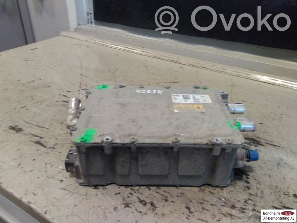 BMW 2 F45 Încărcător baterie (opțional) 