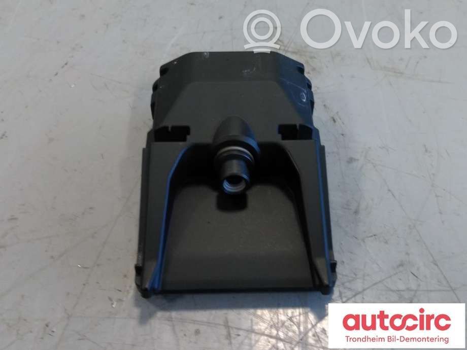 Front parking sensor holder (PDC)   84225599,84225601,84225599,84225601