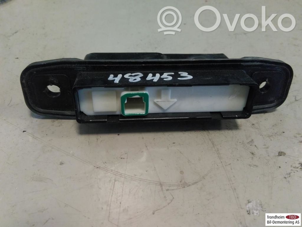 Toyota Prius (XW30) Interruptor para abrir la puerta trasera 