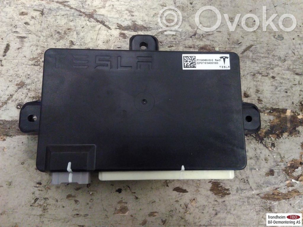Tesla Model X Door control unit/module 