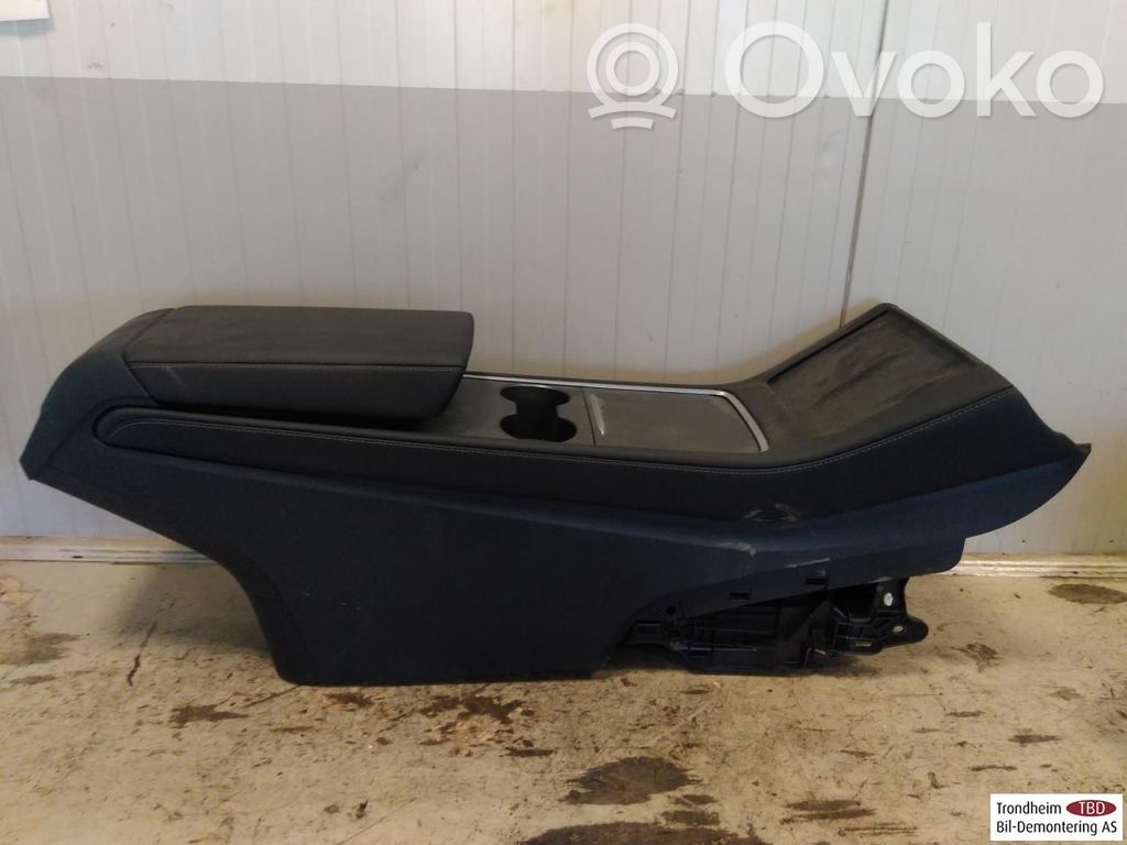 Tesla Model Y Accoudoir 