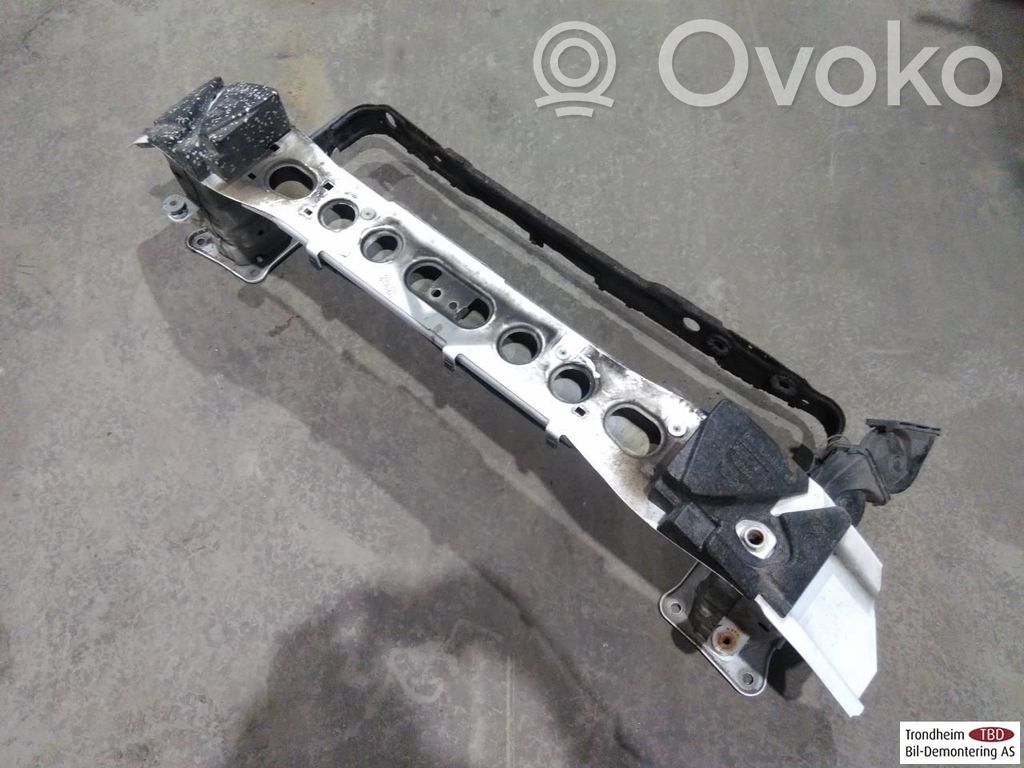 Ford Focus Etupuskurin tukipalkki 