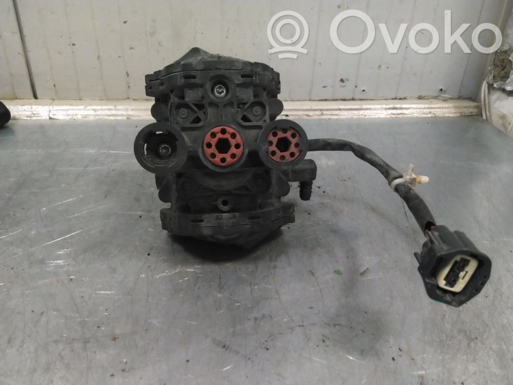 Tesla Model S Bomba de vacío 