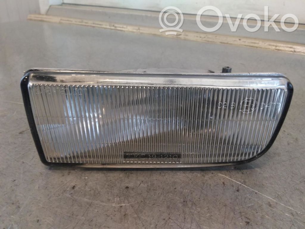 BMW 3 E36 Etusumuvalo 
