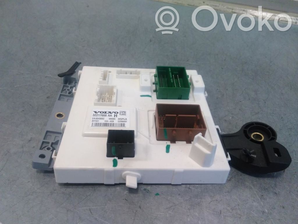 Volvo S90, V90 Korin keskiosan ohjainlaite 