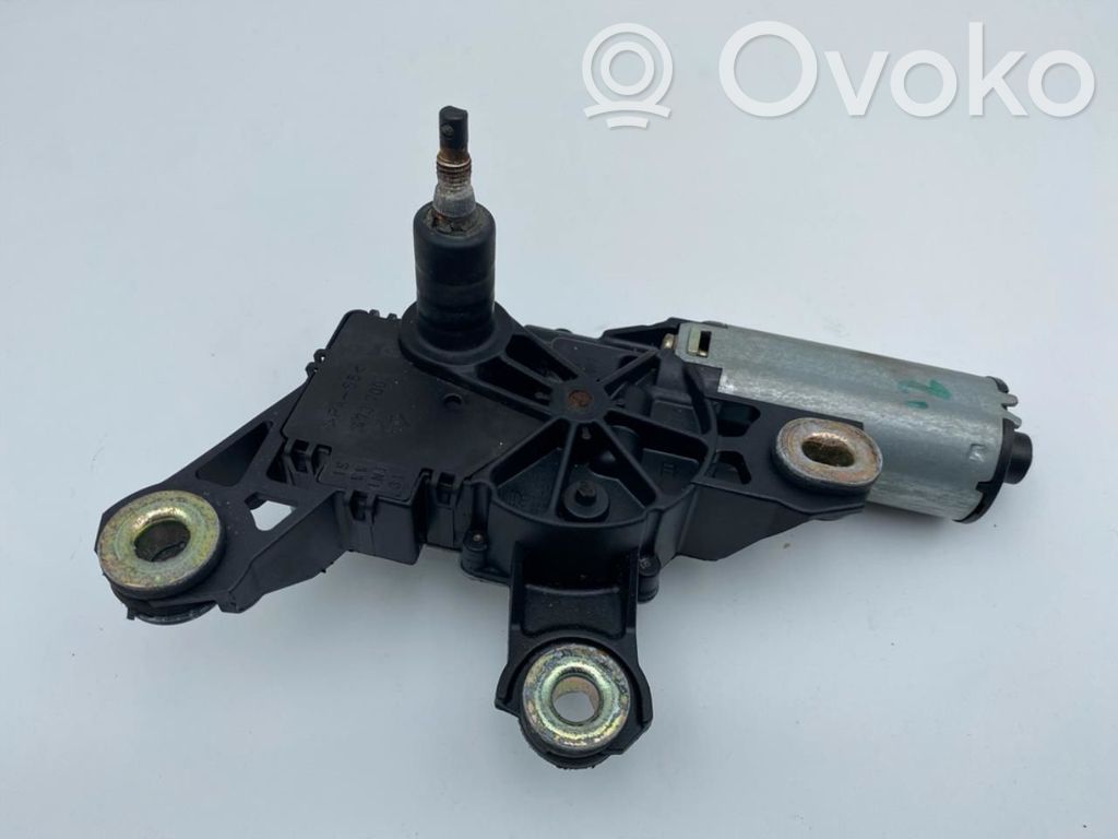 Volkswagen PASSAT B5.5 Motorino del tergicristallo del lunotto posteriore 