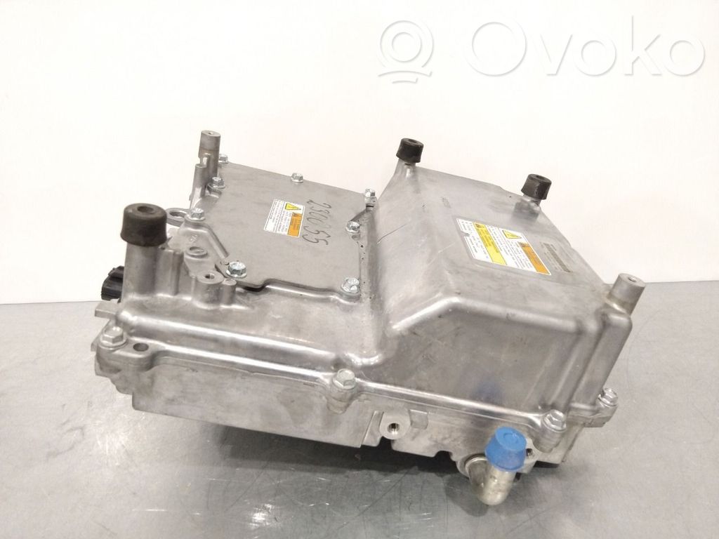 Mitsubishi Outlander Convertor-inversor tensiune 