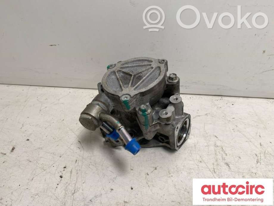 Mazda CX-5 II Vacuum pump 