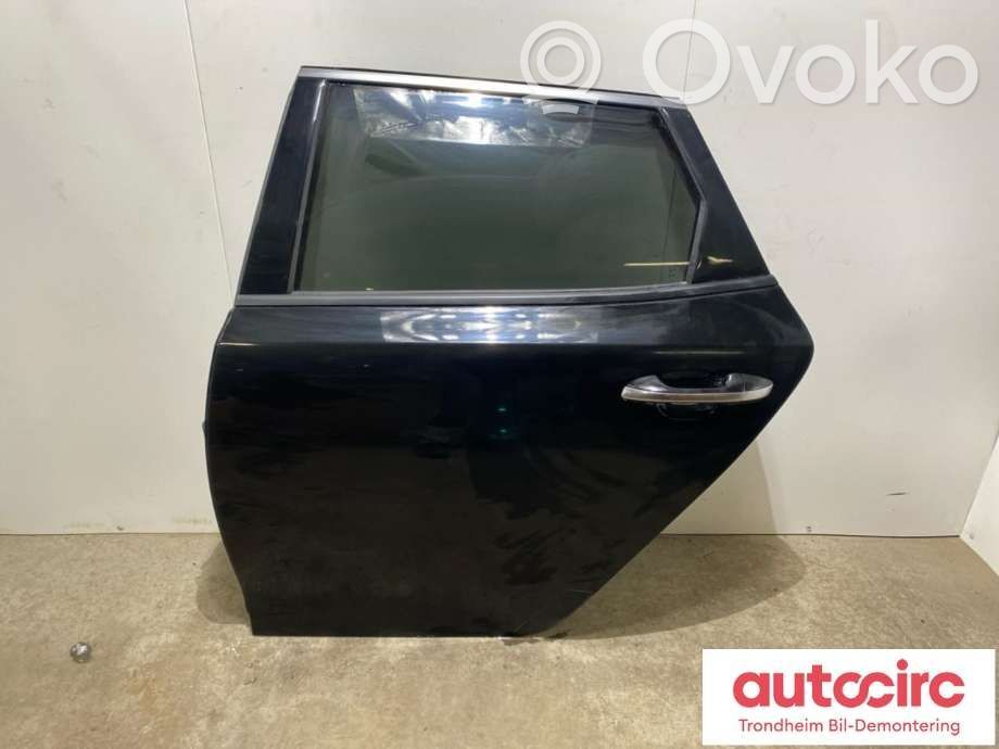 KIA Optima Puerta trasera 
