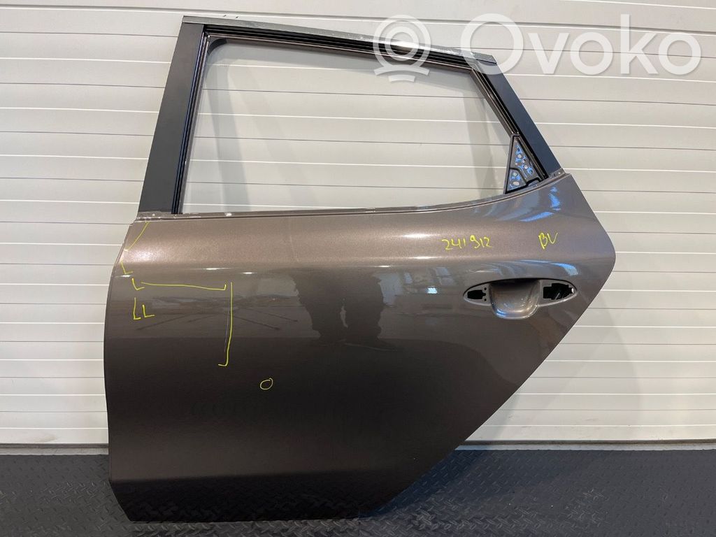KIA Ceed Rear door 