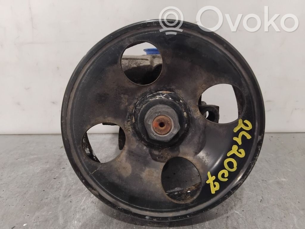 Ohjaustehostimen pumppu   571002B000,571302B000,571302B000,571002B000,571302B000