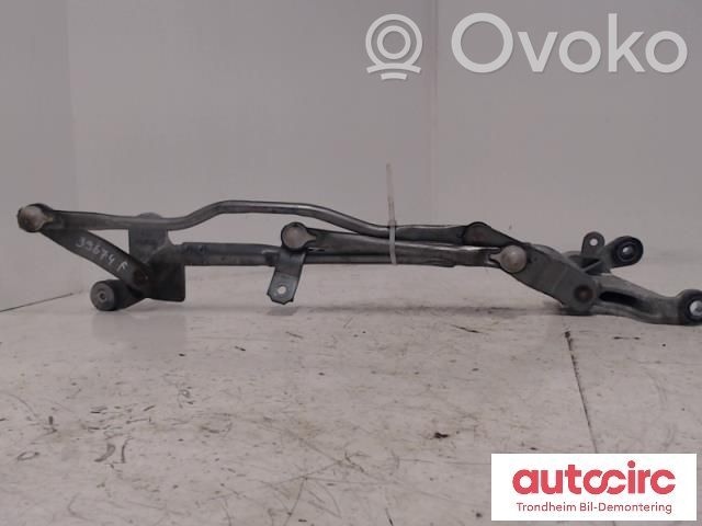 Mazda 5 Front wiper linkage 