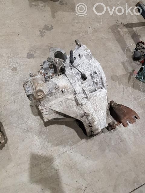 Volvo V70 Scatola del cambio manuale a 6 velocità 