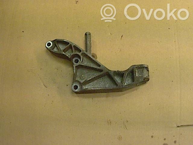Opel Zafira B Engine mount bracket 
