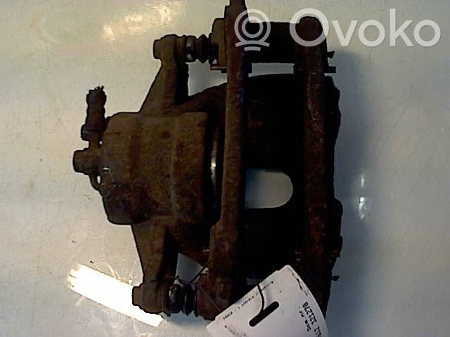 Toyota Avensis T250 Zacisk hamulcowy przedni