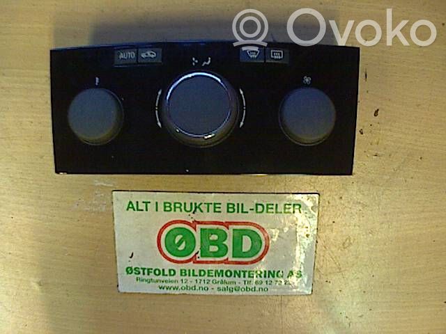 Opel Astra H Panel klimatyzacji / Ogrzewania 