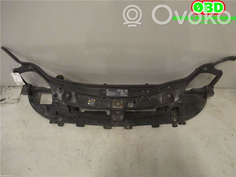 Opel Vivaro Marco panal de radiador 