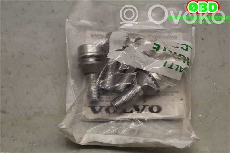 Tuercas/tornillos   31439226,31439226